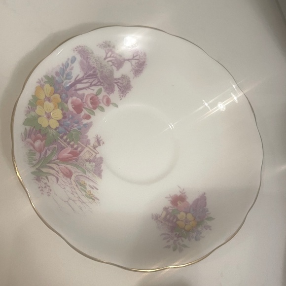 Colclough Bone China- saucer - Picture 1 of 2